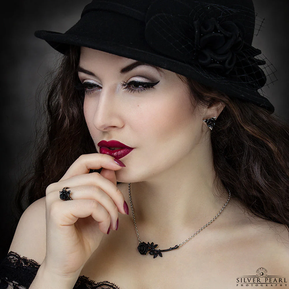 Black Thorn Necklace - Image 2