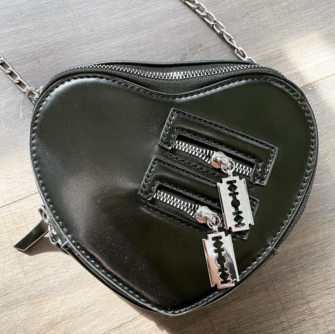 Blade Heart Handbag - Image 3