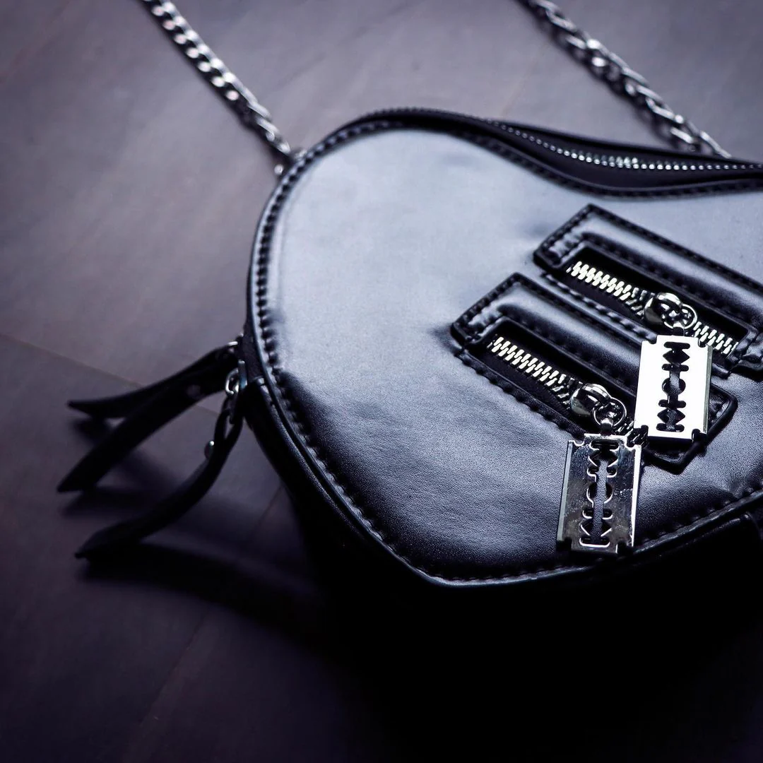 Blade Heart Handbag - Image 2