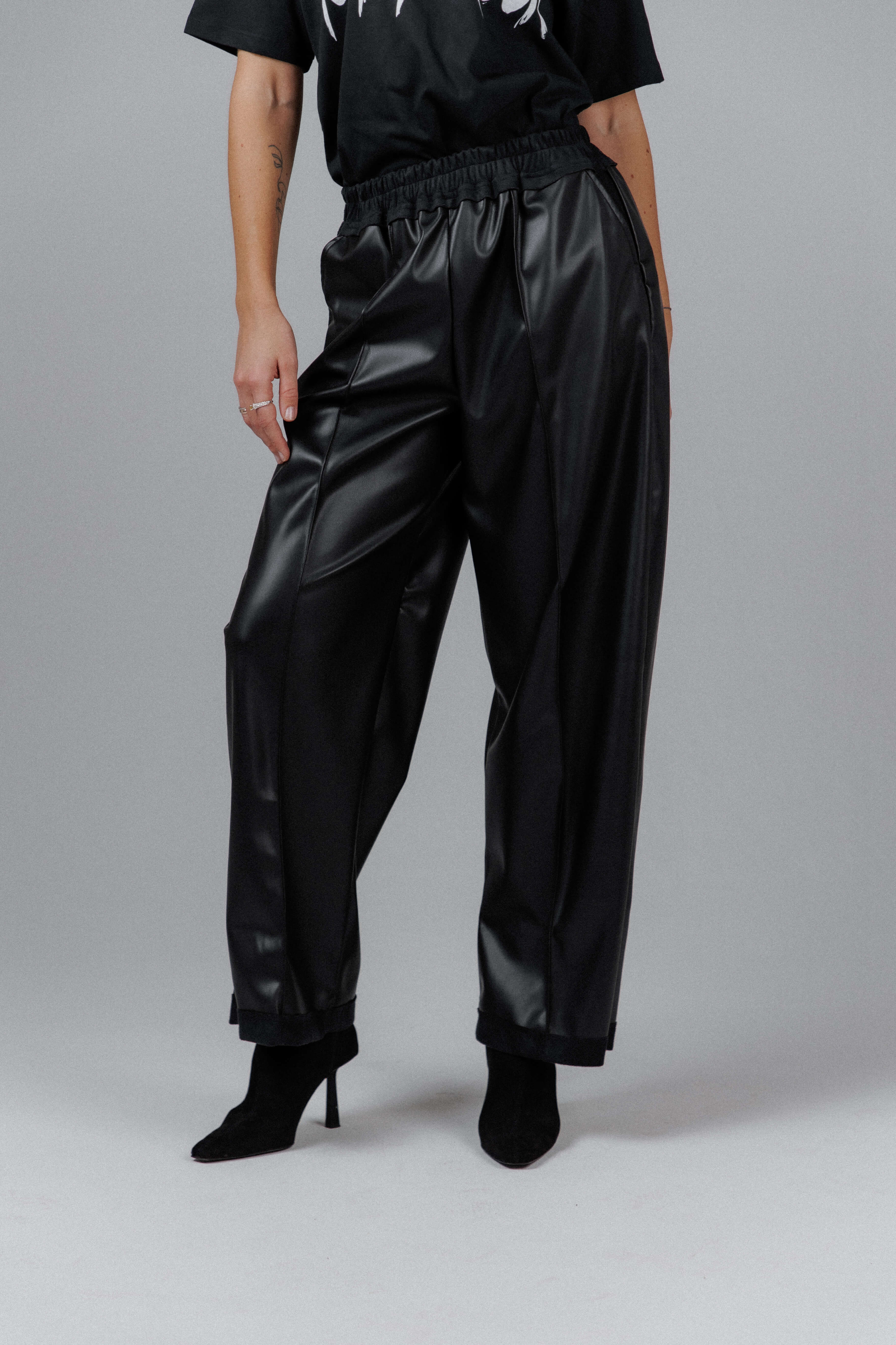 Eclipse Women's Leather Pants - Image 2