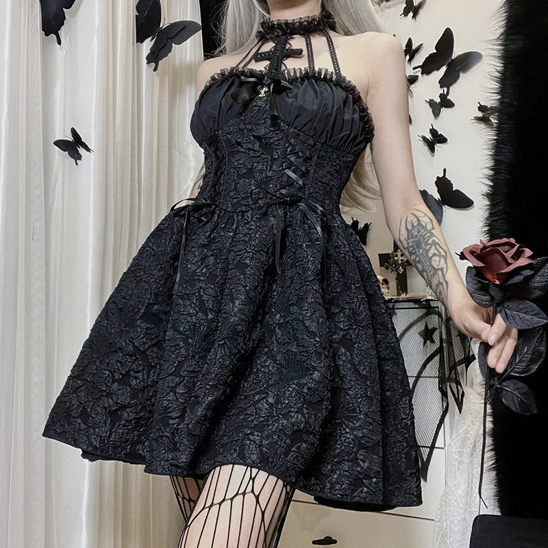 Elegant Gothic Dress - Image 2