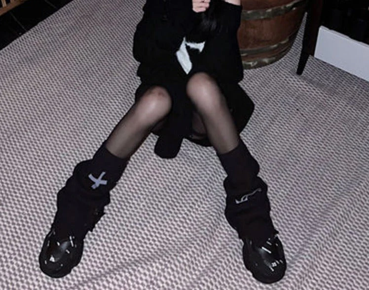 Gothic Legwarmers - Image 3