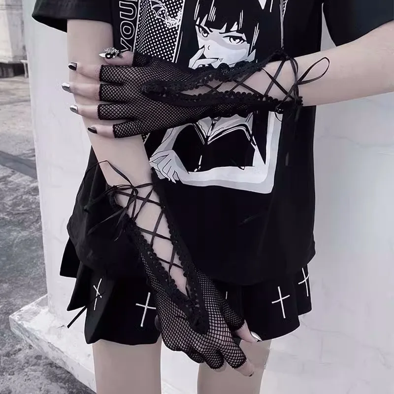 Gothic Mesh Gloves - Image 2