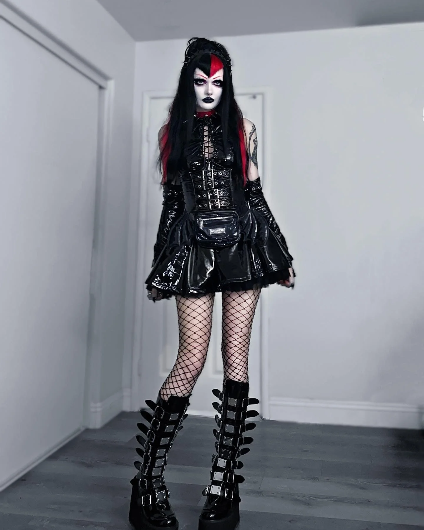 Gothic Swing Boots - Image 16