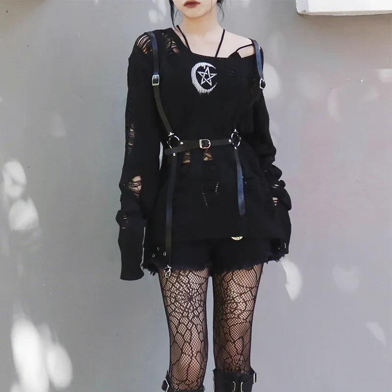 Gothic Vintage Pullover - Image 2