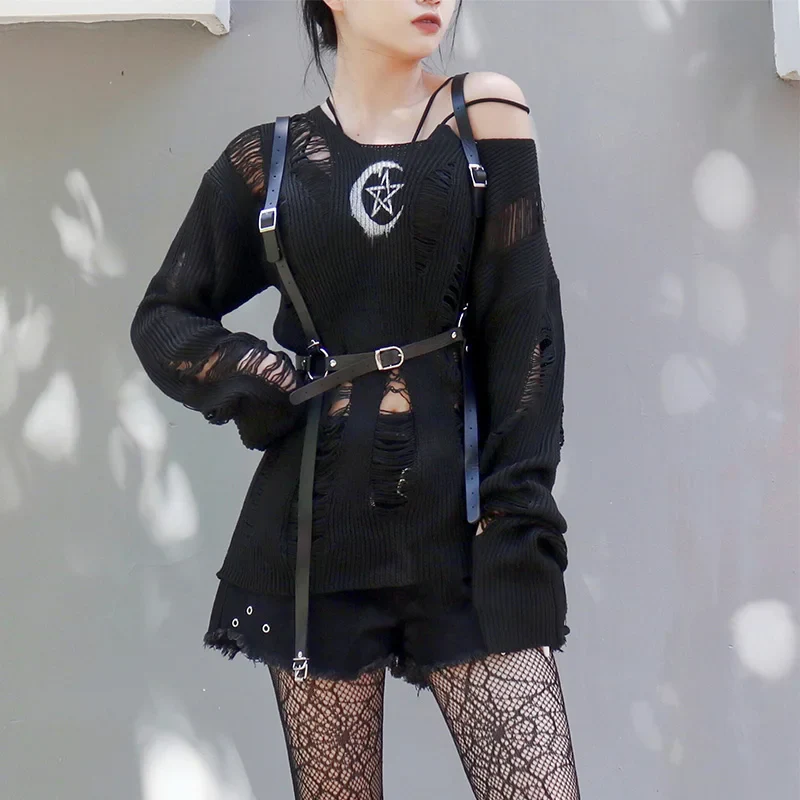 Gothic Vintage Pullover - Image 3
