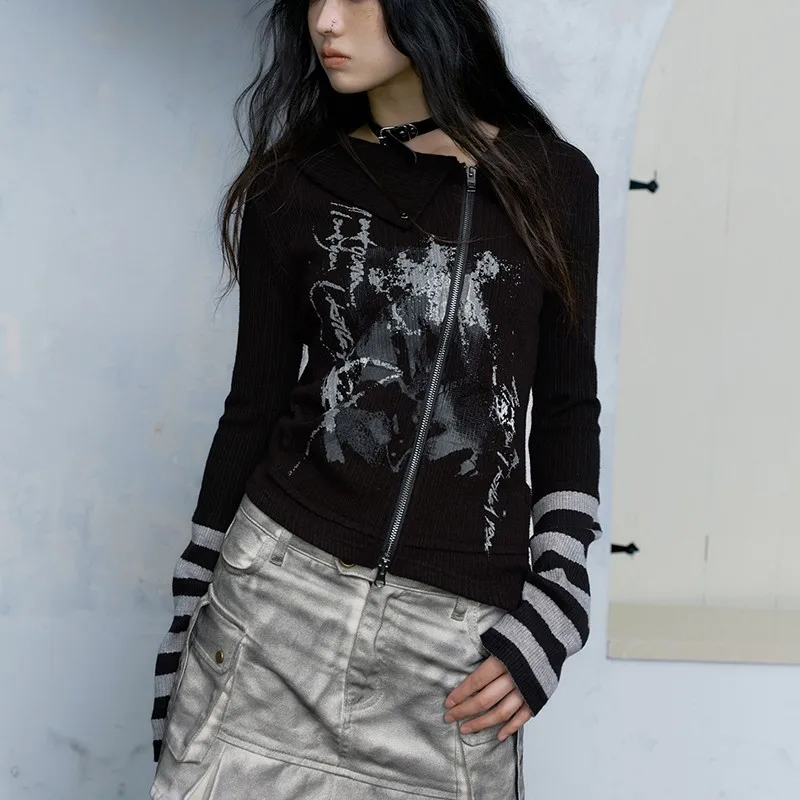Gothic Zipper Top - Image 2