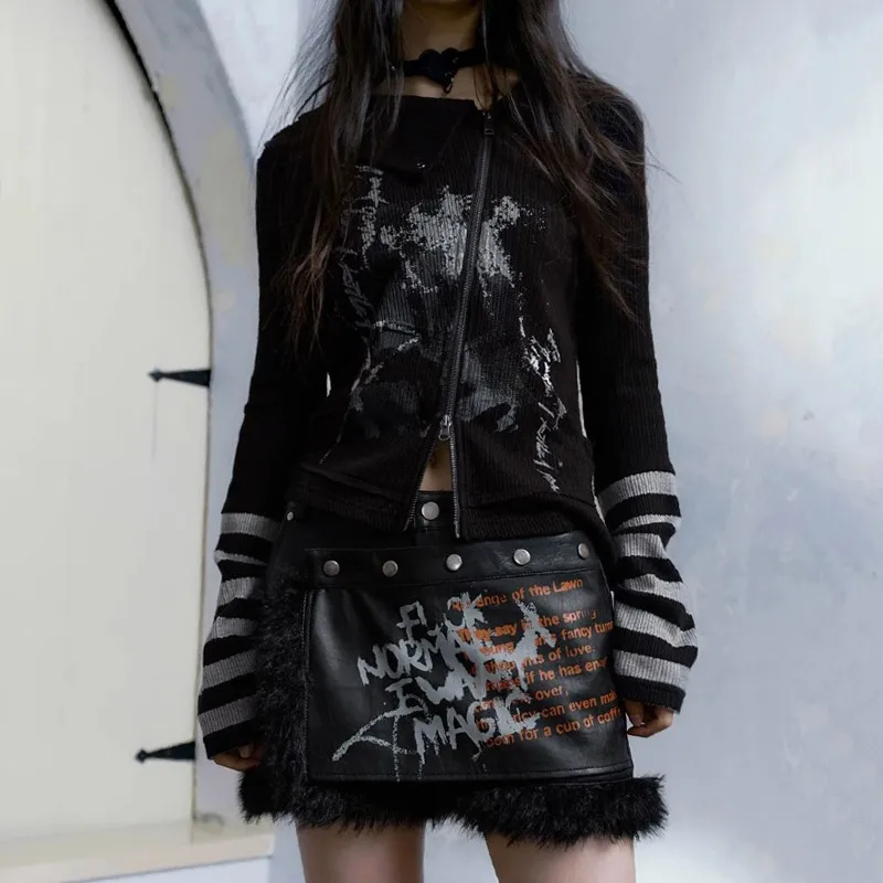Gothic Zipper Top - Image 3