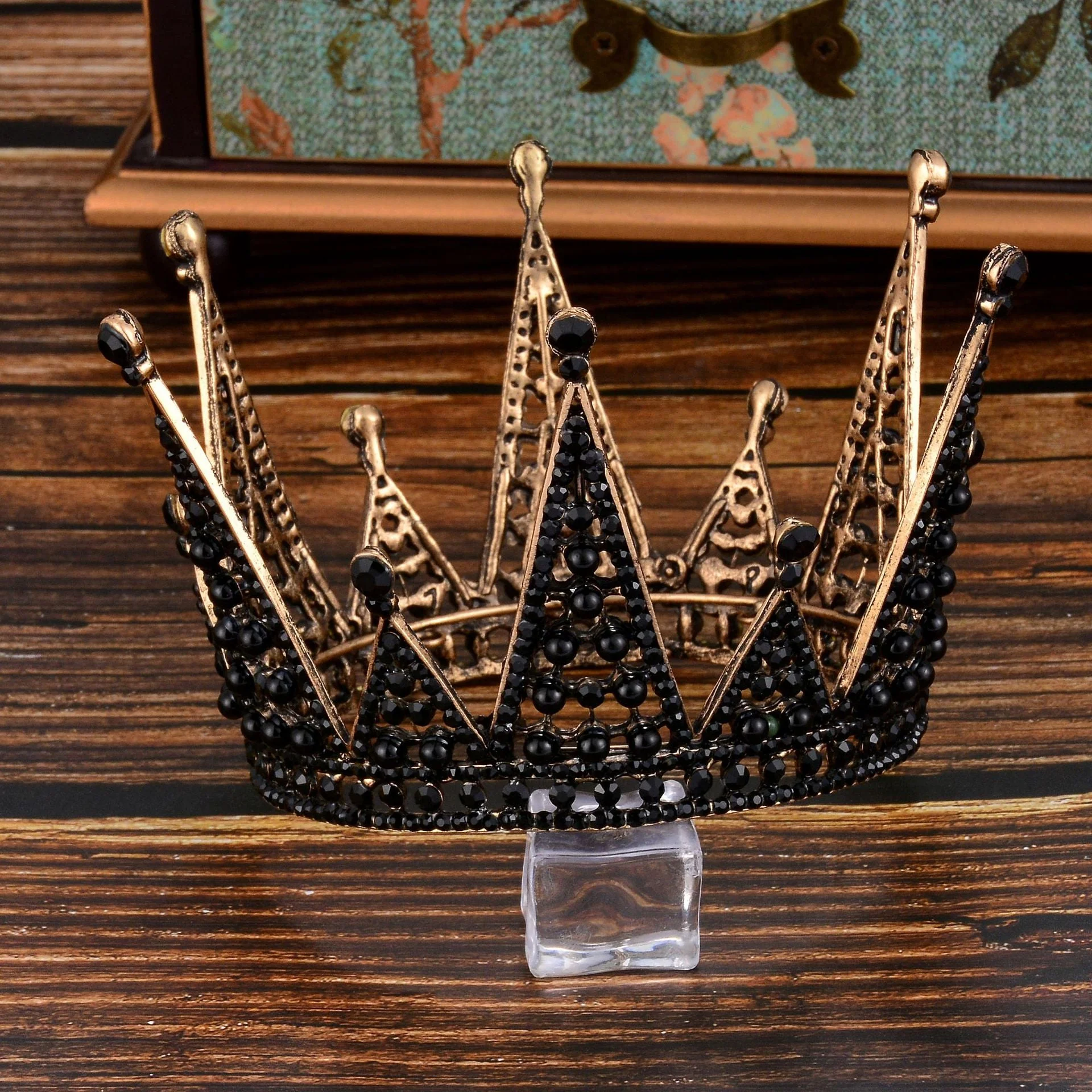 The Black Queen Mini Crown - Image 6
