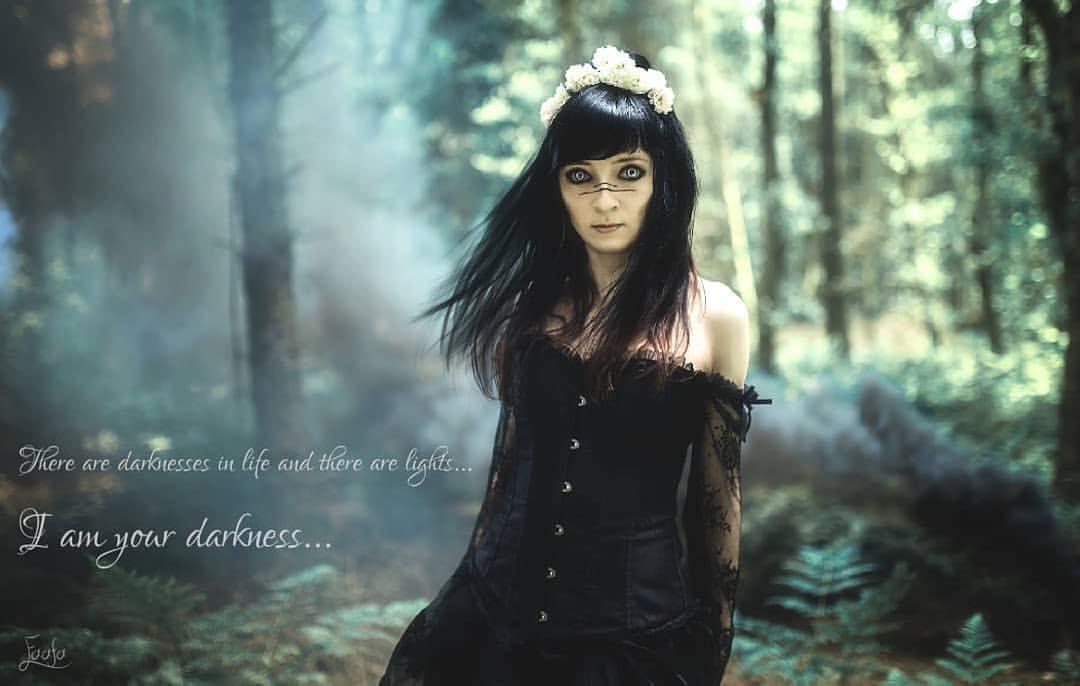Gothic Queen Corset Top - Image 21