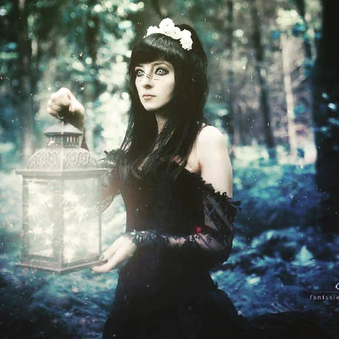 Gothic Queen Corset Top - Image 30