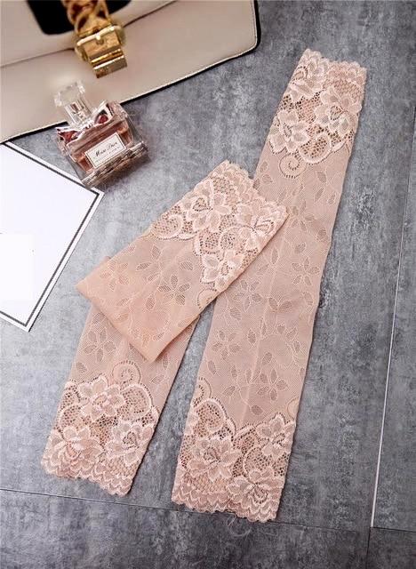 The Siouxsie Lace Gloves - Image 4