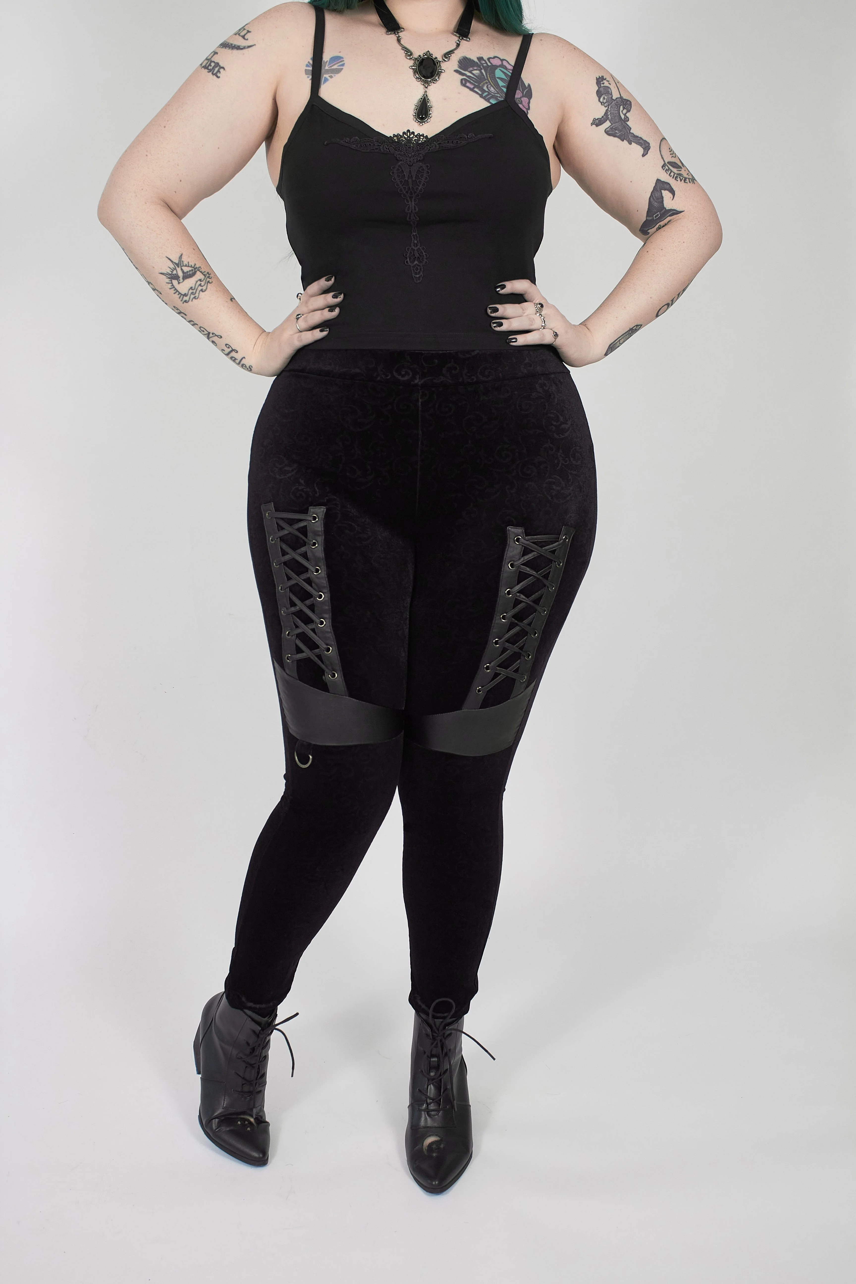 The Velvet Diva Leggings - Image 4