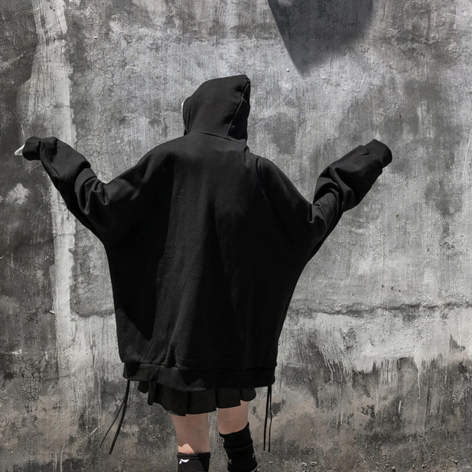 Unisex Gothic Sweatshirt Black - Image 3