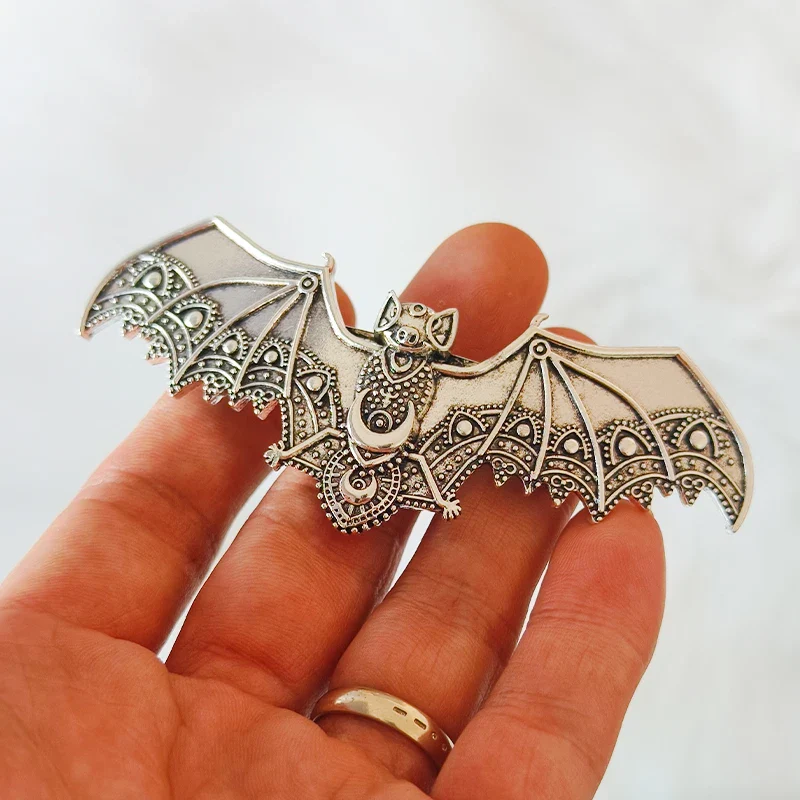 Vampire Bat Hairclip - Image 2