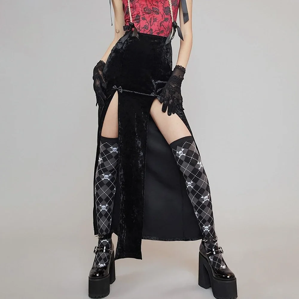 Velvet Vintage Skirt - Image 2