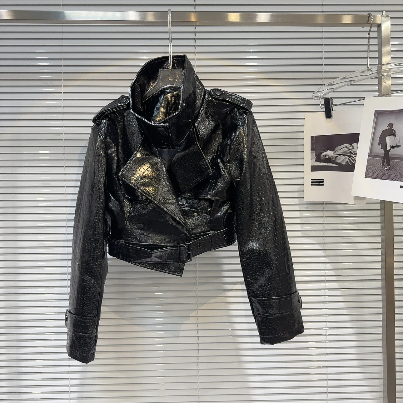 Women's Cropped Leather Jacket Black - Image 3