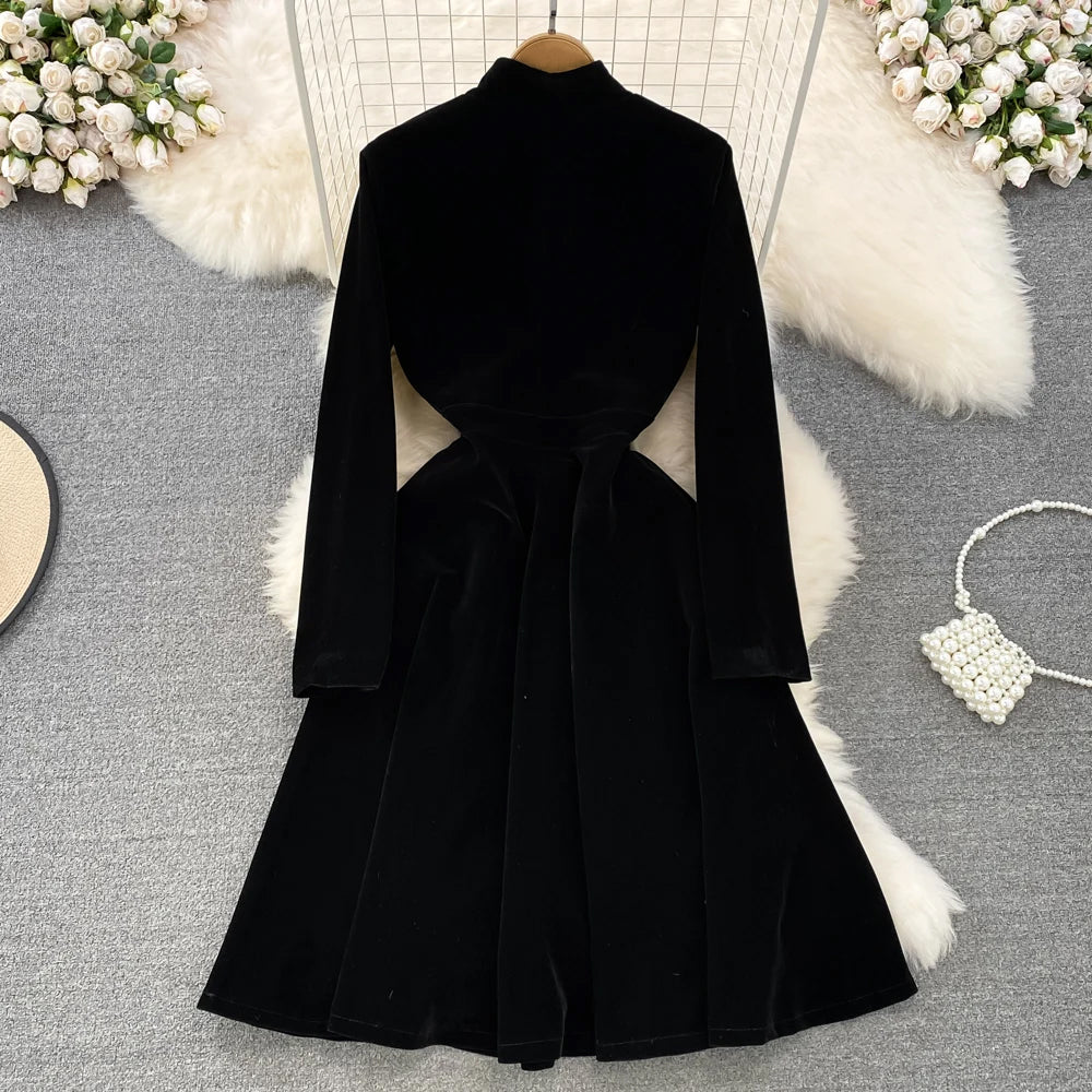 Women's Elegant Velvet Dress - Image 2