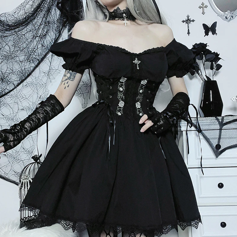 Women's Gothic Dress - Image 2