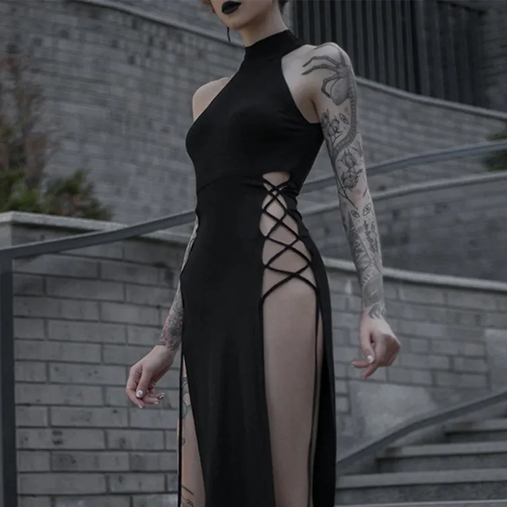 Women's Gothic Dress - Image 2