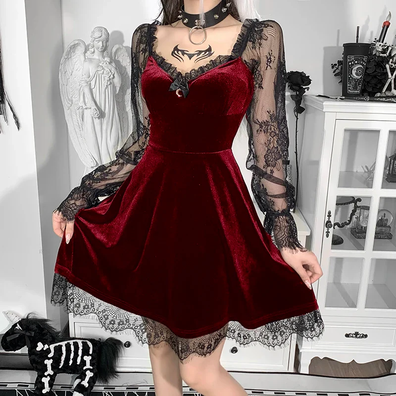 Women's Gothic Dress - Image 2