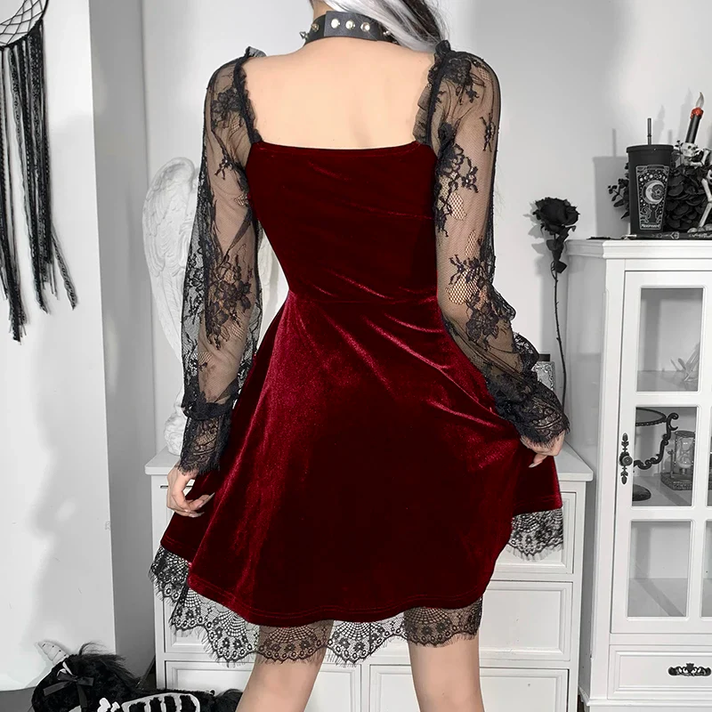 Women's Gothic Dress - Image 3