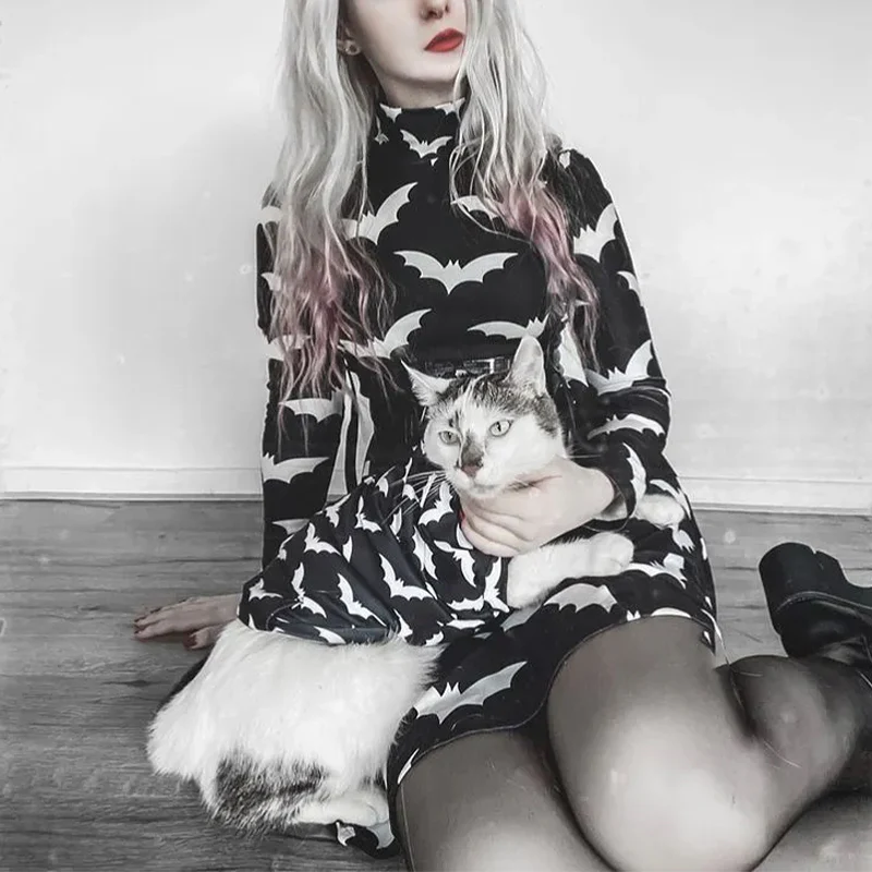 Women's Gothic Dress - Image 2