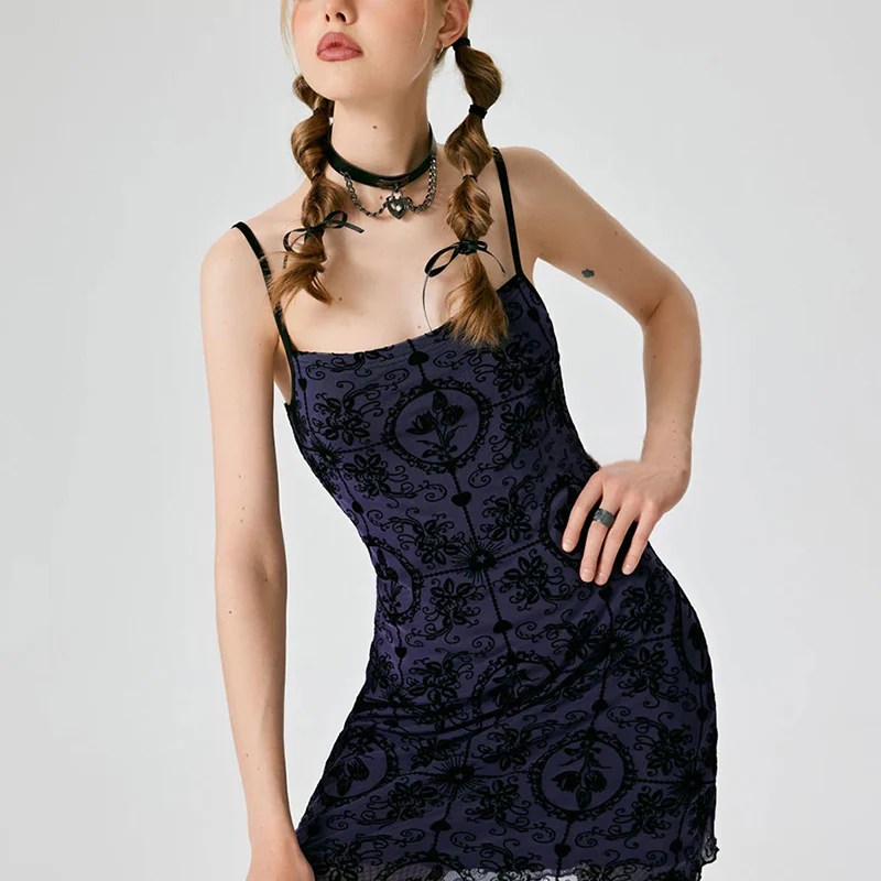 Women's Gothic Dress - Image 4