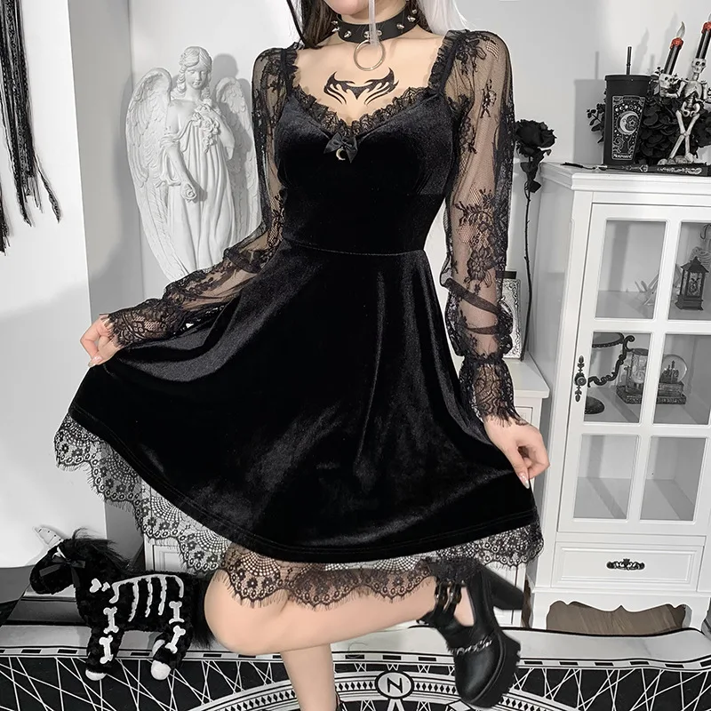 Women's Gothic Dress - Image 2