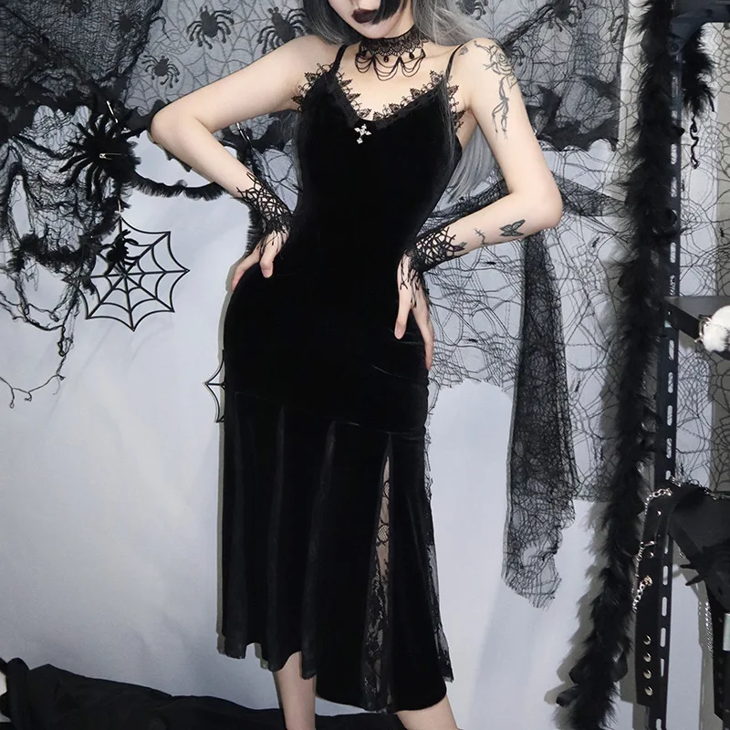 Women's Gothic Dress - Image 2