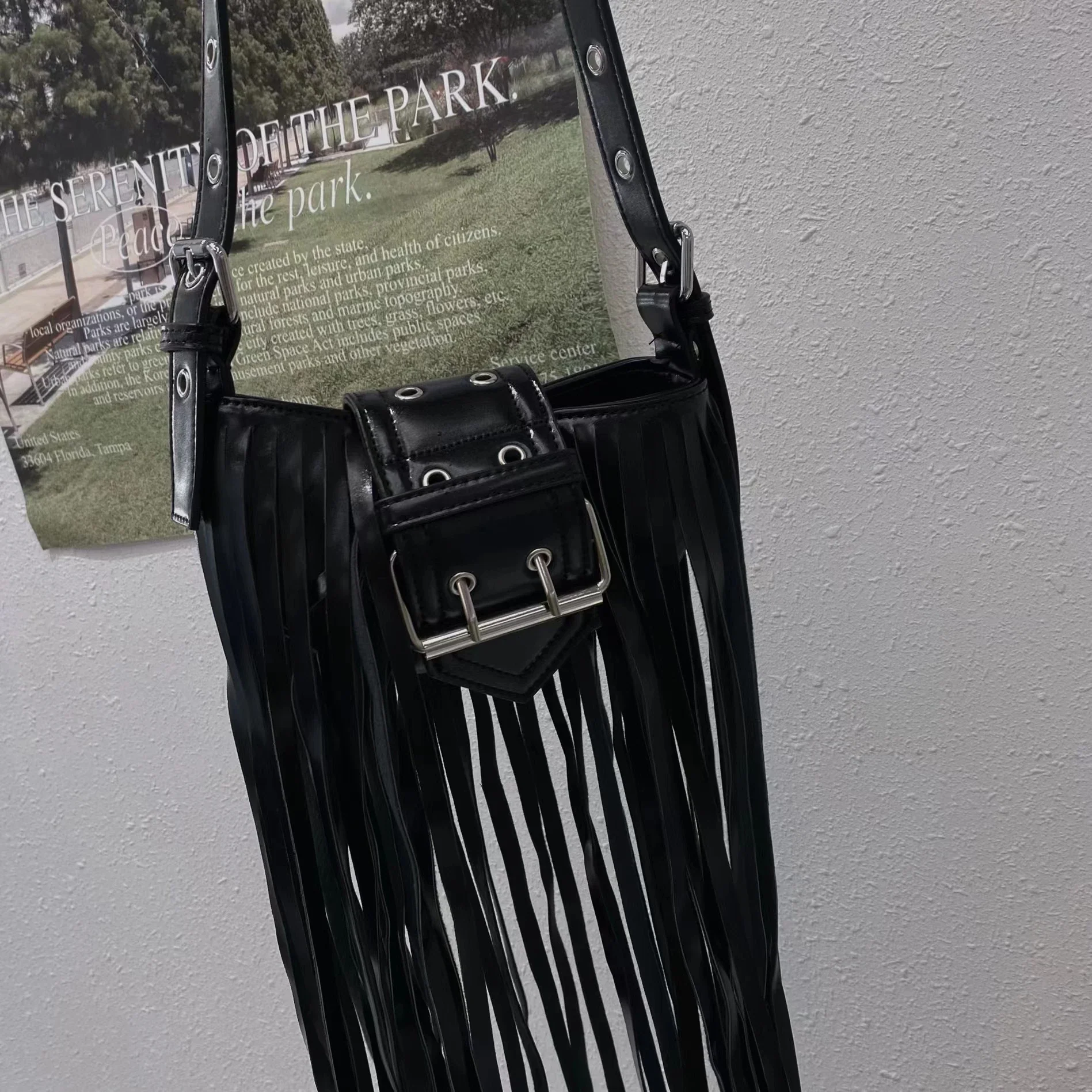 Women's Handbag - Image 2