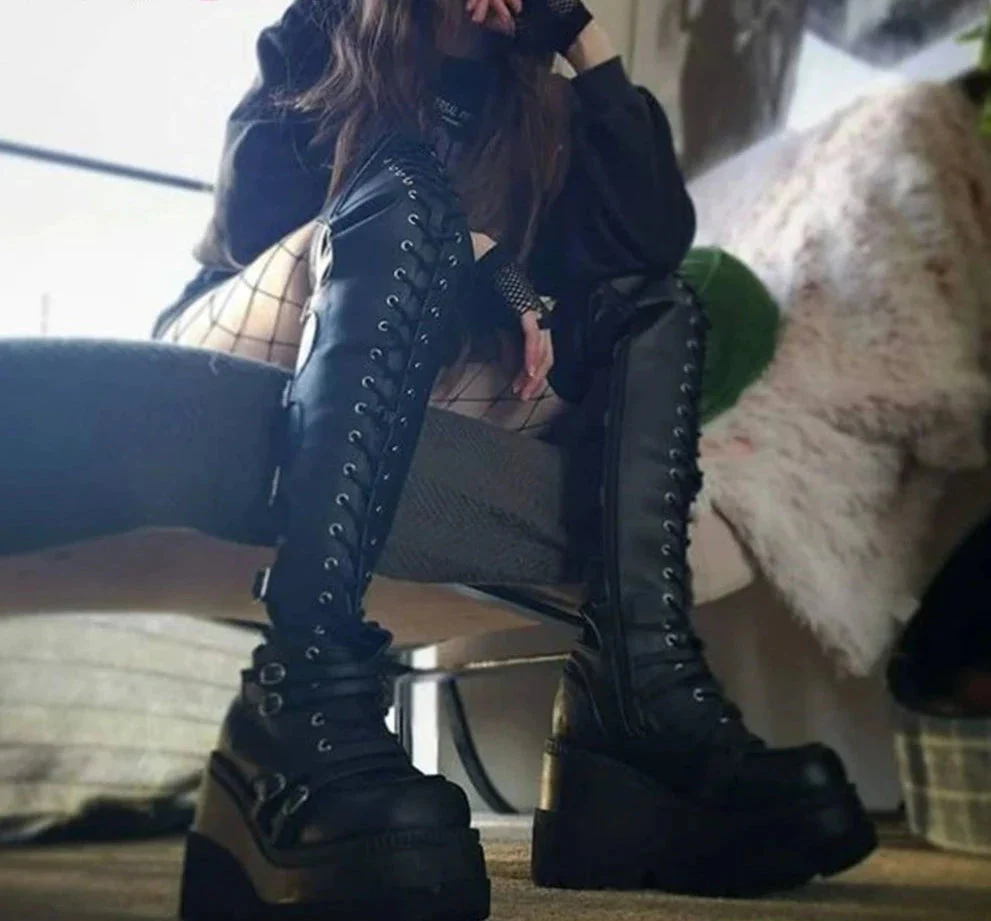 Unisex Platform Boots - Image 2