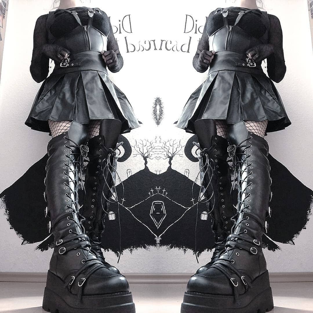 Unisex Platform Boots - Image 3