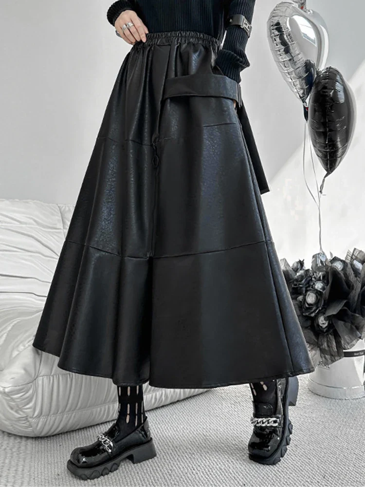 Women's Leather Skirt - Image 3