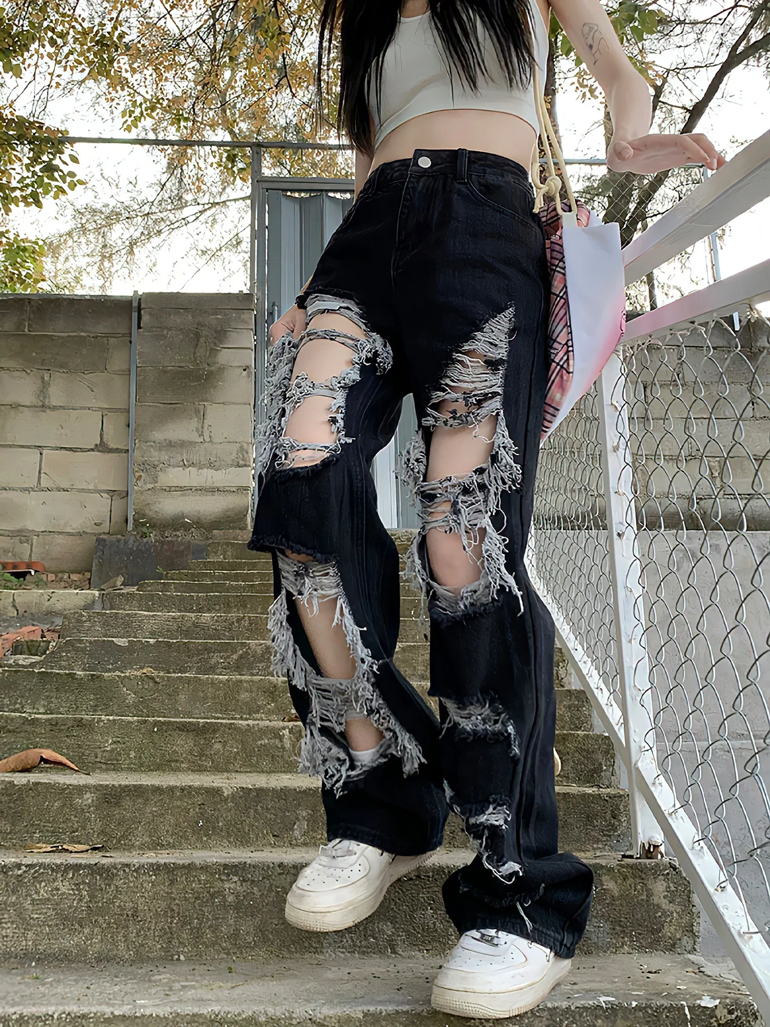 Women's Loose Jeans - Image 2