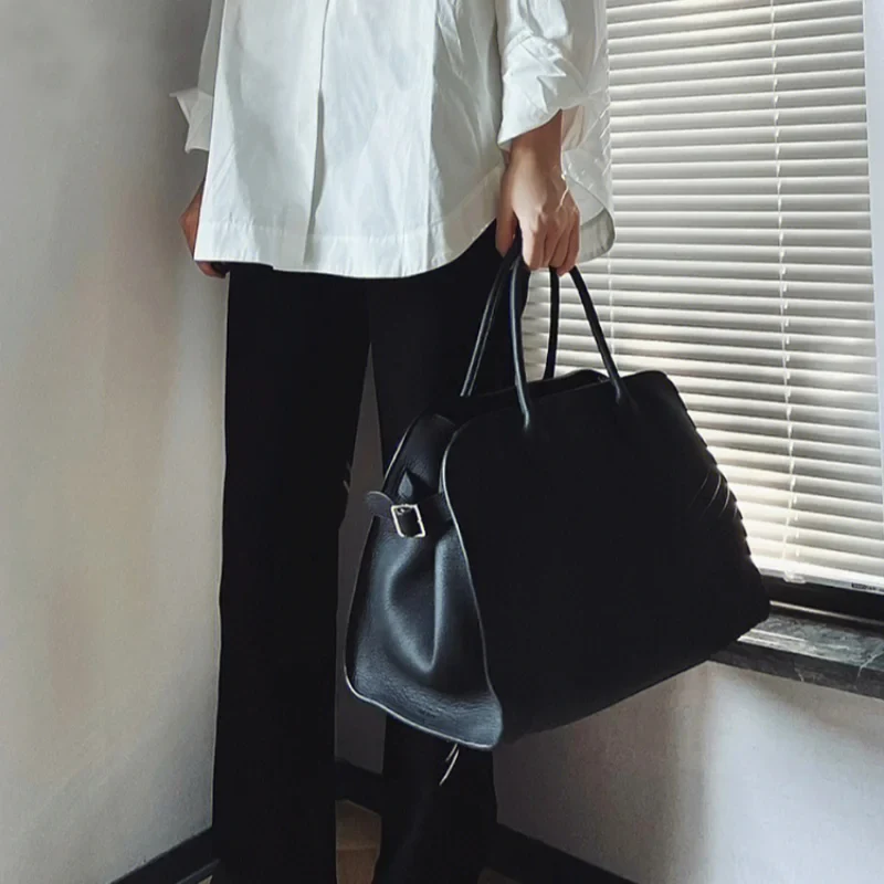 Women's Travel Bag - Image 2
