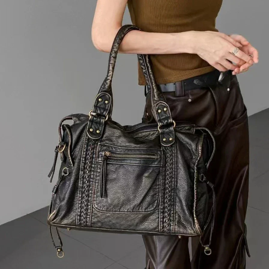 Women's Vintage Leather Bag - Image 3